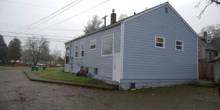 2BR Home in Forest Grove OR Gallery 17