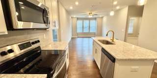 2 Bed, 2 Bath Condo with Garage Close to Downtown Franklin Gallery 12