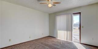 3 Bedroom/2Bath/2Car Duplex- 2 Car Garage-1.5 from Chilsholm Creek Gallery 18