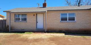 CHARMING 3 BEDROOM HOME IN NORTH CLOVIS Gallery 1