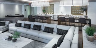 250 Mission Gallery 13