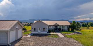 Spacious Furnished Home with Mountain Views and Room to Enjoy Gallery 1