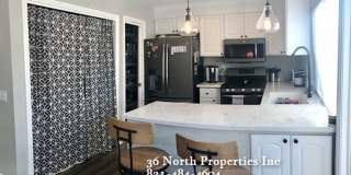 Remodeled 3 bed/2 bath Sunny Creekside Condo Available! Gallery 1