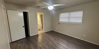 601 Chicago Avenue Gallery 11