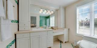 520 N Parkway Gallery 31