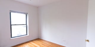 1515 E. 54th Street Gallery 20