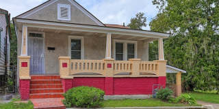 1023 W 37th Street Gallery 2