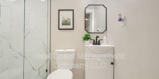 1221 Glenwood Ave Gallery 28