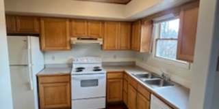 3 bedroom, 2.5 bath townhome: Cedar Grove Townhomes. *6-MONTH LEASES ACCEPTED!* Gallery 3