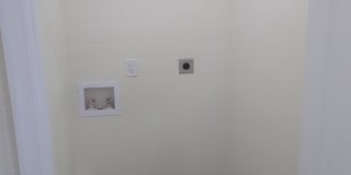 907 Rugby Street Gallery 21
