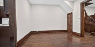5452 CATHARINE Street Gallery 15