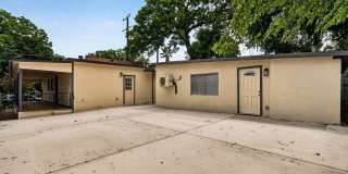631 E Mistletoe Gallery 32