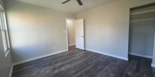 2661 Commercial Street Gallery 8