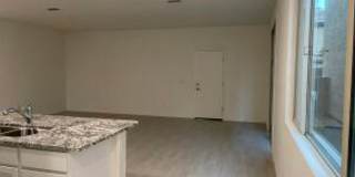 Beautiful 4Bdm 2.5Ba Home, Centrally located! Gallery 4
