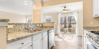 2494 Stoughton Circle Gallery 3