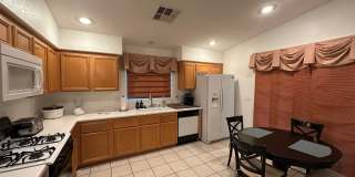 BEAUTIFUL 2 Bedroom 2 Bath Home Gallery 15