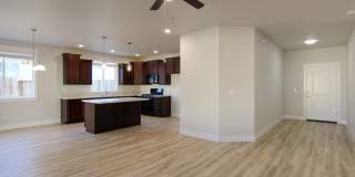 New Home for Rent in Redding CA | Solar, 2 Car Garage, Covered Patio, No Pets Gallery 5