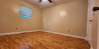 1616 B Chris Drive Gallery 1