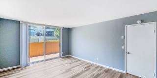 Spacious 2BD/2BA Condo in Hillcrest with Private Balcony, Community Pool & Tennis Court Gallery 17