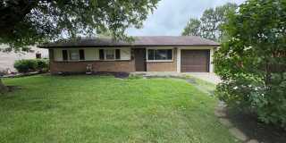 Updated 3BR Home with Hardwood Floors, Garage & Large Backyard – 508 Amor Pl, Vandalia – $1,400/mo Gallery 1