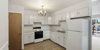 3-Bed, 2-Bath Duplex across from Lake Loveland! Gallery 6
