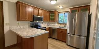 Cute 3 BD | 1.5 BA Home in Lake Oswego - Lake Access! Cute 3 BD | 1.5 BA Home in Lake Oswego - Lake Access! Gallery 6