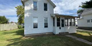 4 Bedroom Home with 2-Car Garage | Hamilton School District | Pet Friendly Gallery 1