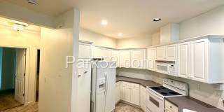 2 Bedroom Plus Office Condo in DuPont! Gallery 9