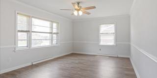3BR/1.5BA Brick Ranch with Fireplace | Extra Storage | Hampton Near Shipyard & I-64 Gallery 13
