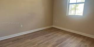 1026 NE 207th Ter Gallery 12