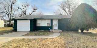 Clean 2 bedroom 1 bath home Gallery 1