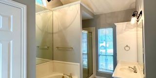 3BD/2BA House Off Perkins between Bluebonnet and Siegen. Gallery 25