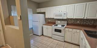 2 Bedroom Condo -Cypress Landing Gallery 3