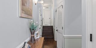 922 West Dakin Street Gallery 5