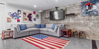 3403 Laurel Avenue Gallery 53