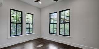 1208 W 22 1/2 St Gallery 13