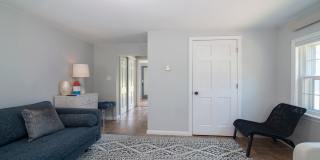 12 Middlefield Street Gallery 20