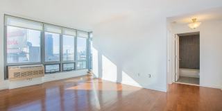 551 Borden Ave Apt 13E Gallery 3