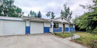 2801 Riverview Drive Gallery 1