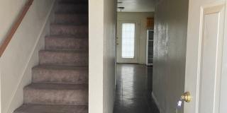 3 BED, 2.5 BATH Townhouse; Close to ACU Gallery 3