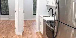 225 Halsey Gallery 10