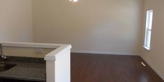 3 Bed End Unit Townhome in Prosperity Church Area Gallery 8
