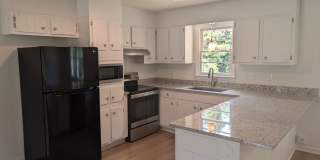 CherryVille Downtown, 3 bedroom, 100% Upgraded. Gallery 3