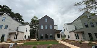 Awesome New Construction 5BR House Close to Campus Gallery 1
