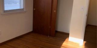214 E Spruce Street Gallery 10