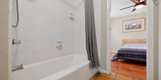 Spacious 4BR/3BA Pool Home in Jacksonville Gallery 18