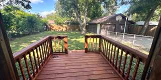 Charming 3 Bed 2 Bath Home with Bonus Den and Detached Garage Gallery 23