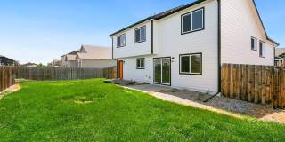 Totally Updated 3 Bedroom 4 Bath home Gallery 21