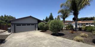 Lovely 3/2 Single Story Westridge Petaluma Home - 400 Smith Court Gallery 1