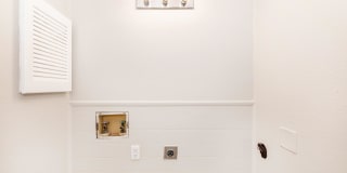 Townhouse West Gallery 17